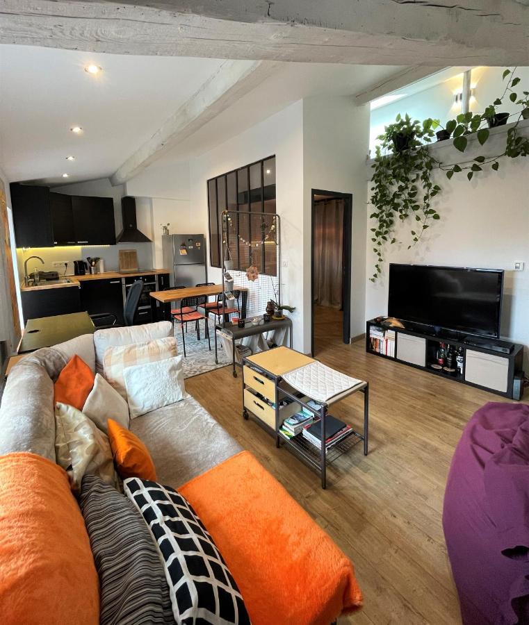 Apartment T2 De 40 M2 - Facile D'acces, Lumineux Et Au Calme *